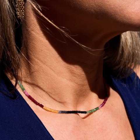 Colar de pedras naturais facetadas com ouro 18k
